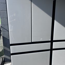 Samsung Bespoke 23 cu. ft. Counter Depth 4-Door French Door Smart Refrigerator in White Glass with Beverage Center