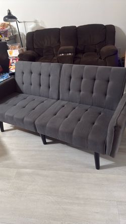 Sofa/bed/ loveseat
