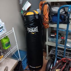 80 Lb Heavy Bag Like New.....