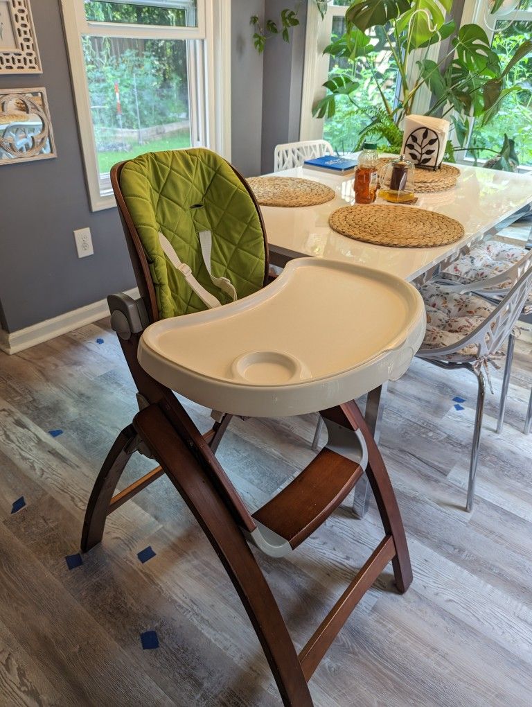 Summer Infant Bentwood High Chair