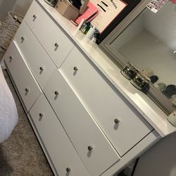 MUST GO! ASAP PICK UP - DRESSER 