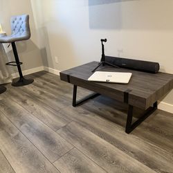 Grey coffee table almost like new