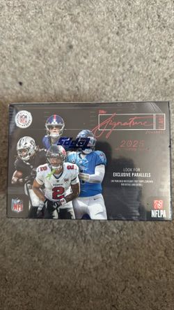 2025 Topps Signature Series NFL Mega Box