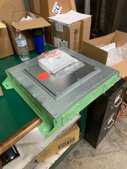 Electrical wire mold floor box