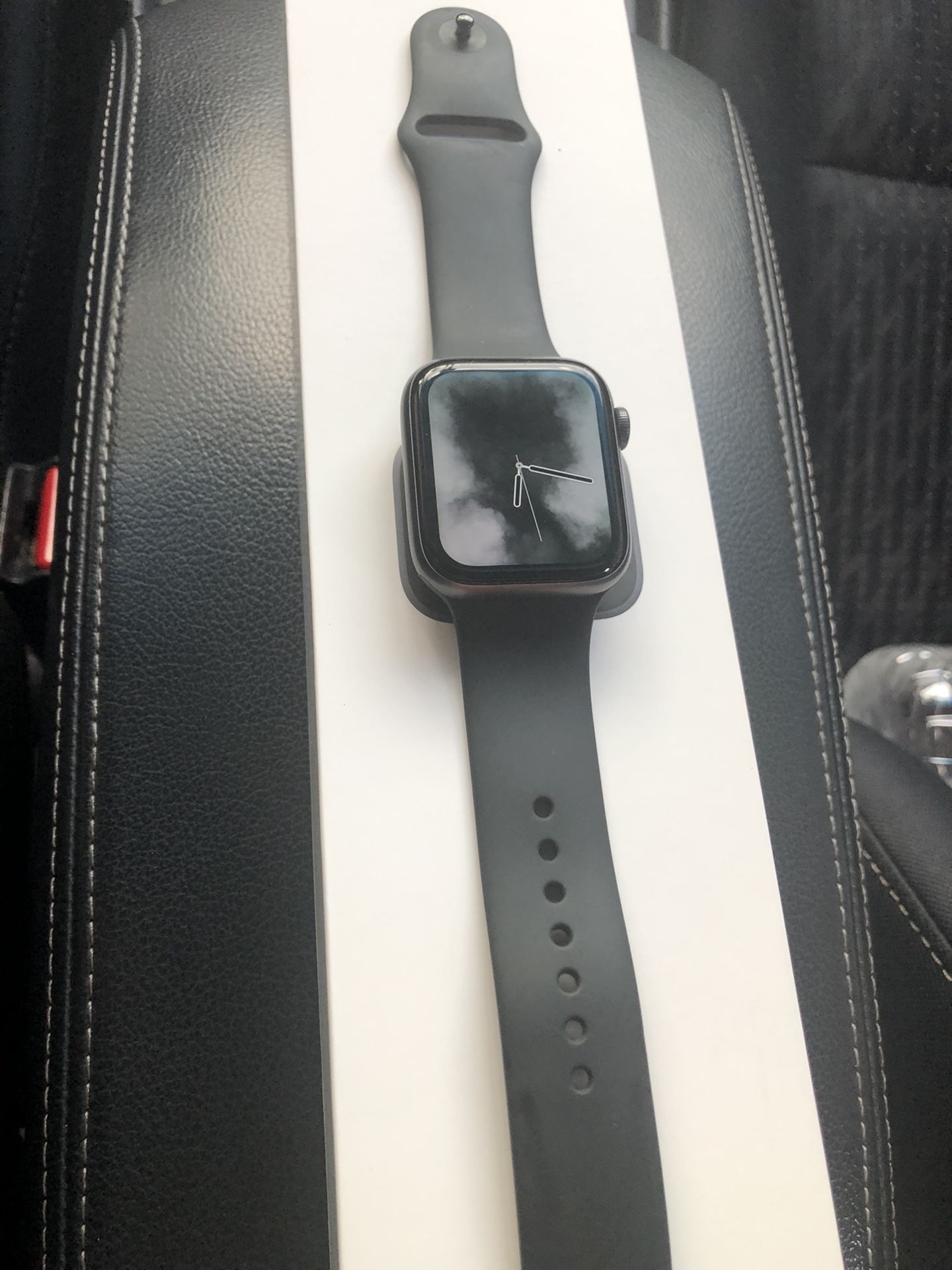 Apple Watch - Series 4 44mm (BLACK)
