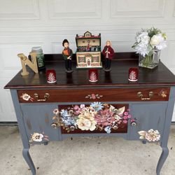 Beautiful Vintage Buffet 
