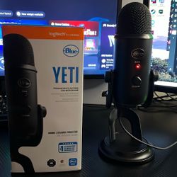 Blue Yeti Streaming/Podcast Mic