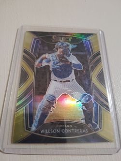 Chicago Wilson Contreras baseball sports cards/ out of 10 gold sect