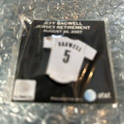 Matching couch and loveseat with decoration pillows beautiful gently used