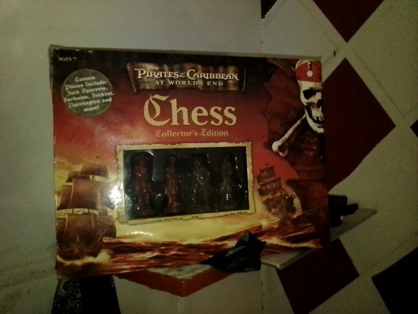 Pirates Of The Caribbean Chess Set For Collection