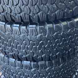 4 Llantas Usadas BFGoodrich Ko2 35x12.50R18 $240 las 4