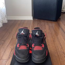 Jordan 4 Red Thunders Size 5.5y