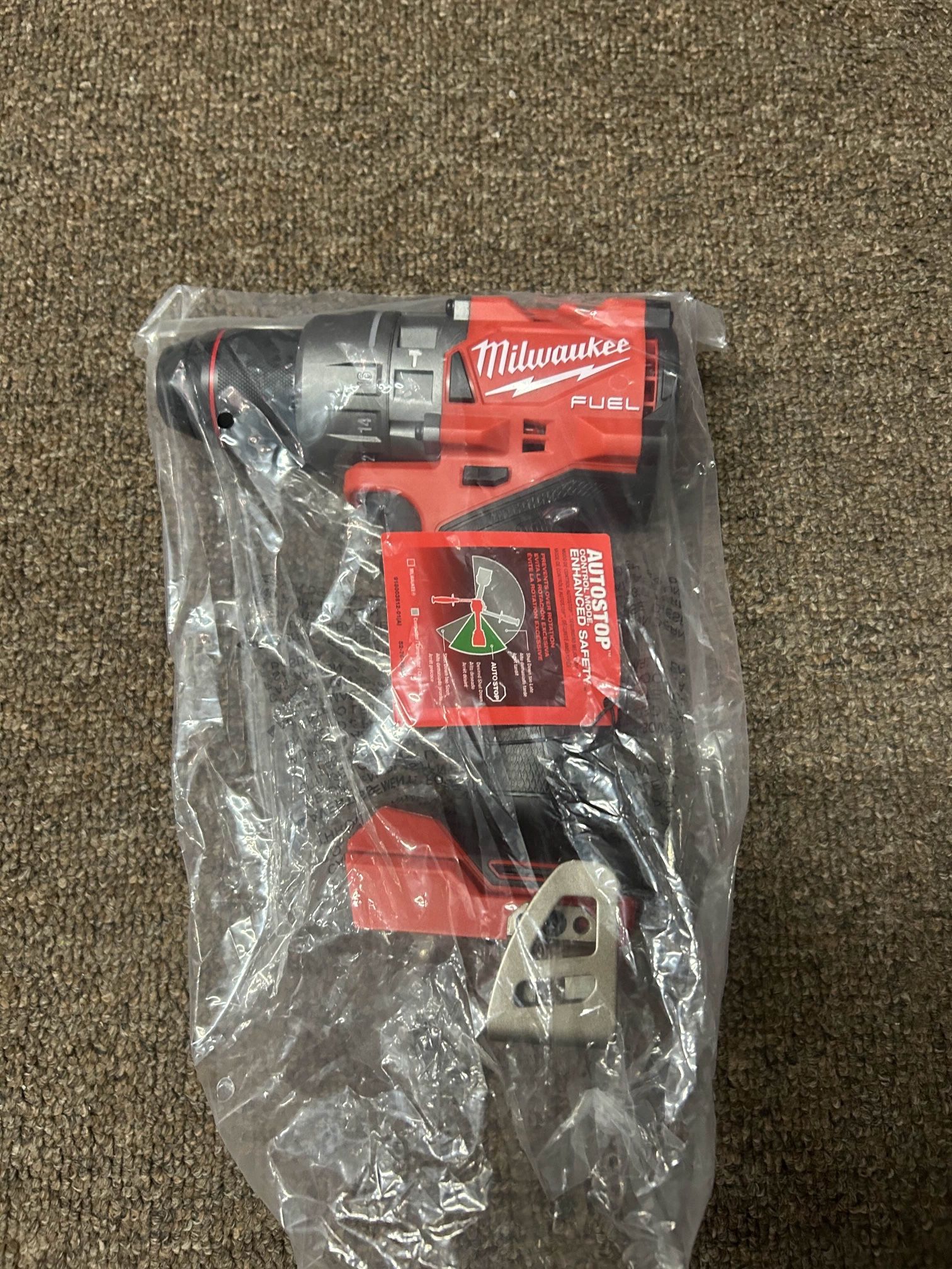 MILWUAKEE M18 FUEL™ 1/2" HAMMER DRILL/DRIVER