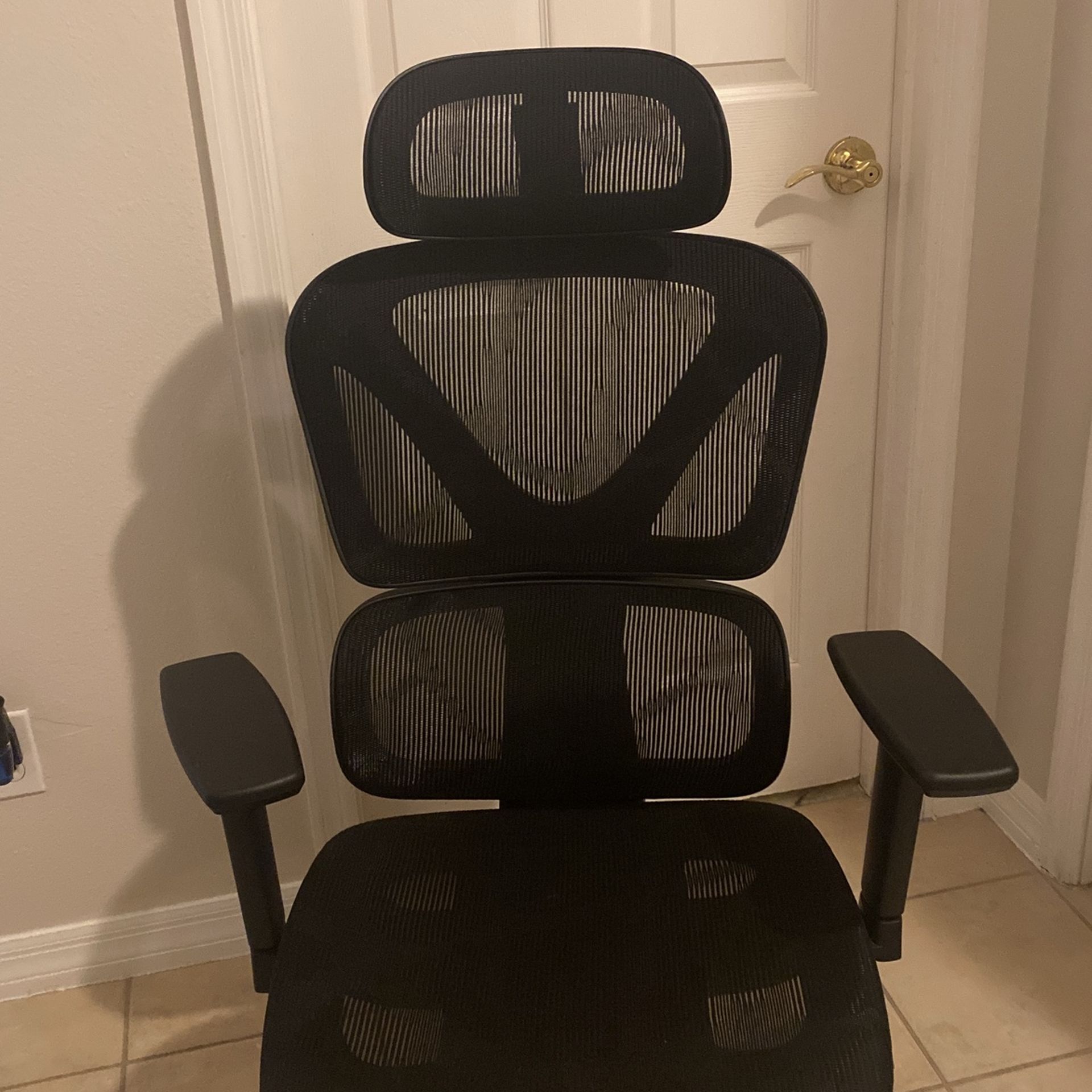 Reclinable Mesh Office Chair