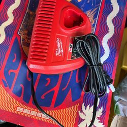 Milwaukee 12v Charger