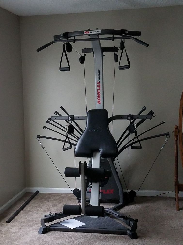 Like New!! Bowflex Xtreme 2 home gym with extras