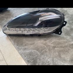 2016 Aston Martin rapide Head Light