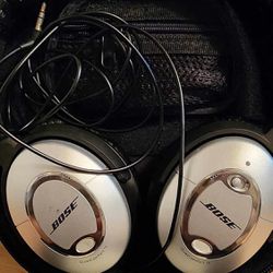 Bose QuietComfort 15 Headphones 