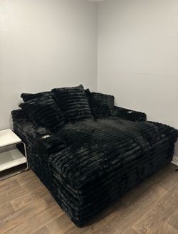 Chaise lounge