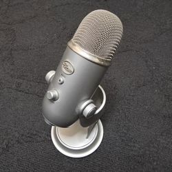 Blue Yeti USB Microphone 