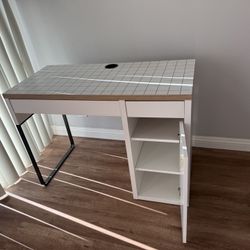 IKEA MICKE Desk