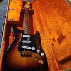 U.S. Fender SRV EXCELLENT W/ G&G case & Candy