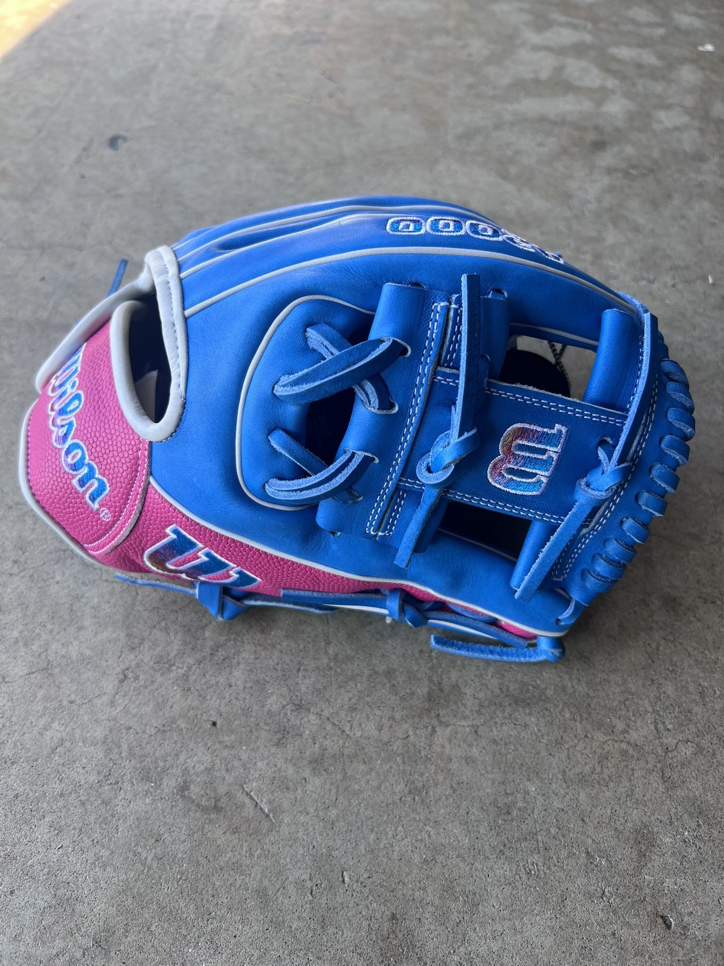 Wilson A2000 Youth 11'5 Infielders Glove
