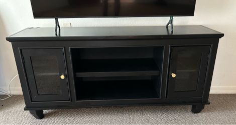 *Need Gone ASAP* TV Stand 5’ x 27.5” x 16.5”