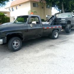 GMC. JIMMY TRUCK.. PARTING OUT 