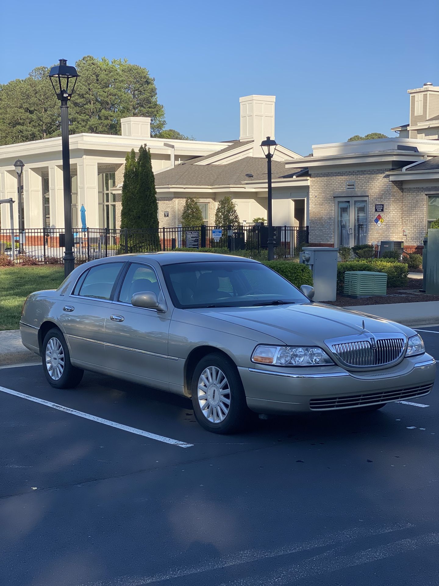 2005 Lincoln Town Car