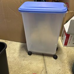 Storage Containers With Wheels (2)