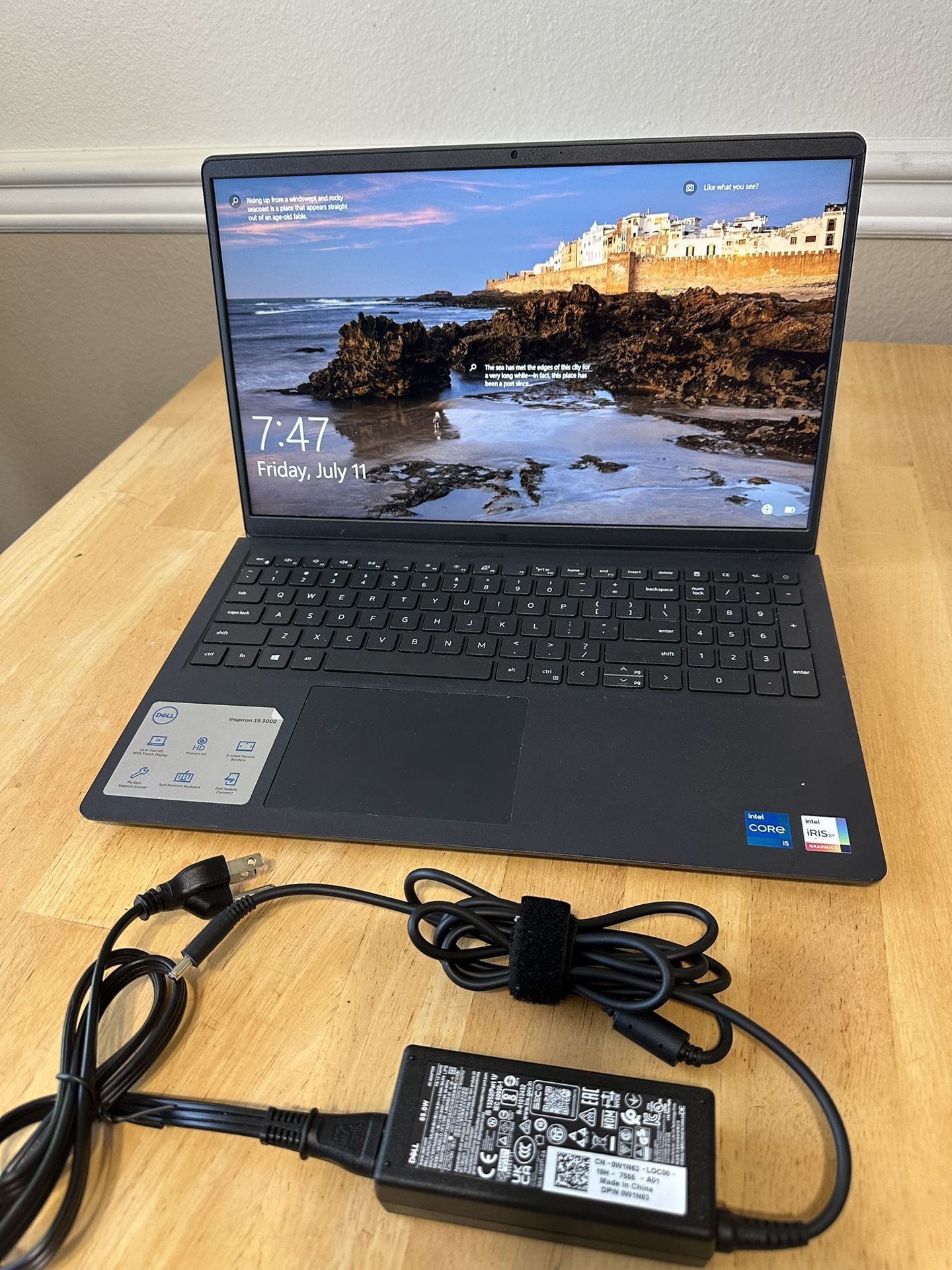 Dell Inspiron 15 3000 – Touchscreen Laptop