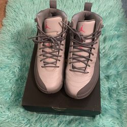 Jordan Retro 12 Dark Gray , light Gray, Pink  SIZE 6Y