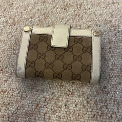 Gucci wallet