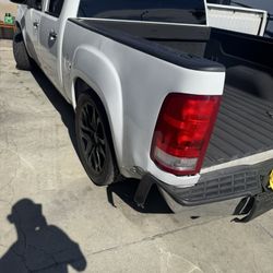 2012 Sierra Bed
