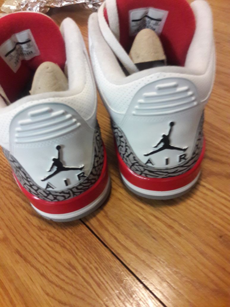 Jordan 3s size 11 like new!!