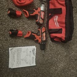 Milwaukee M12 3/8 Drill Driver And 1/4 Impact Driver 