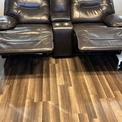 Reclining Dark Brown Sofás 