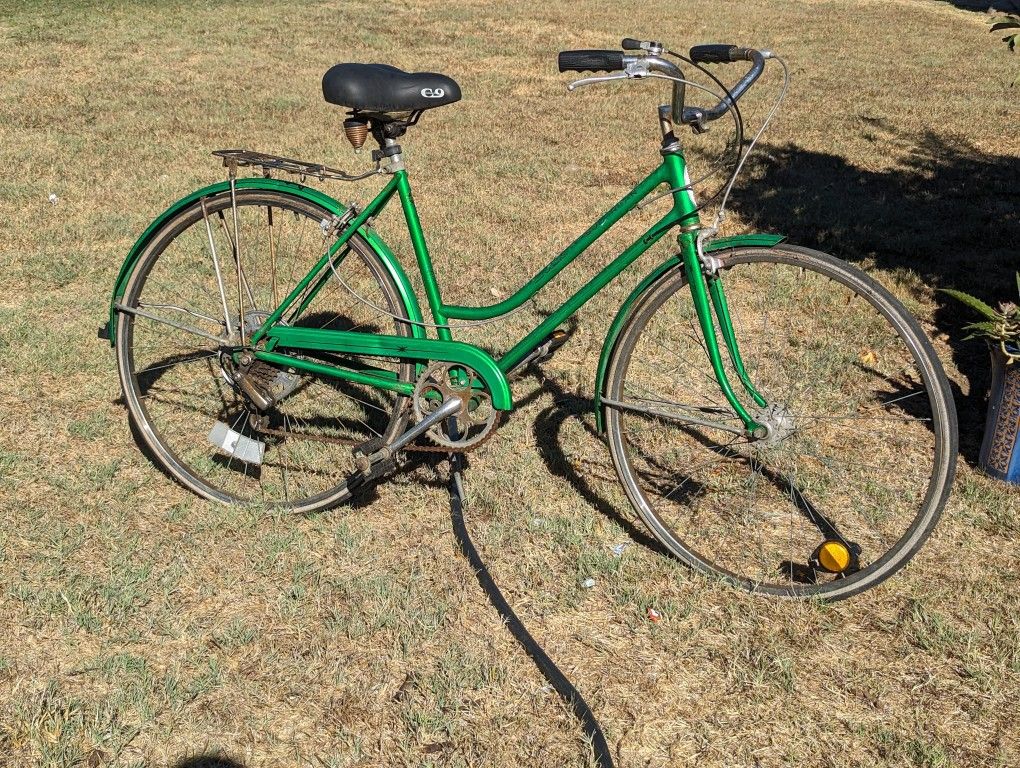 Vintage Schwinn Women's Green Bicycle Speed 1970s Retro City Bike