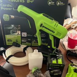 Green works Cordless Power Washer