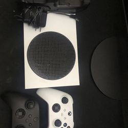 Xbox Series S (Renewed)