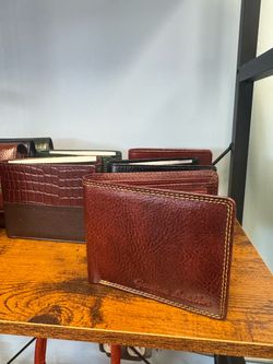 Mens limited edition leather wallet