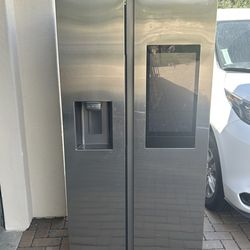 Samsung Touch Screen WiFi Fridge/Freezer needs seal