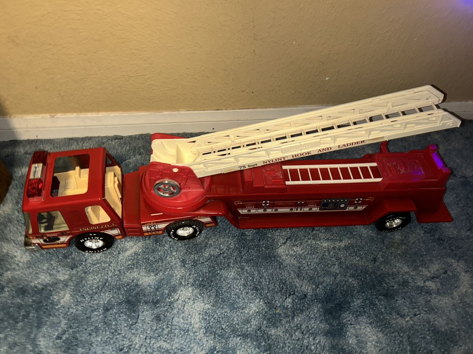 Vintage Nylint Aerial Hook & Ladder Toy Fire Truck