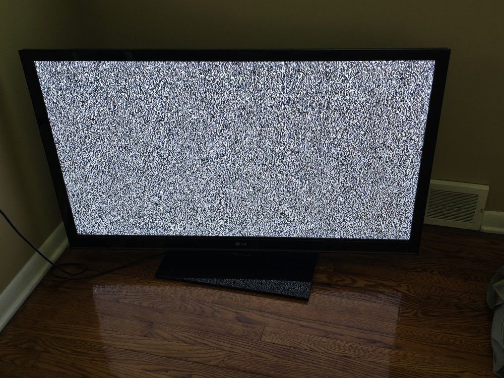 LG PLASMA TV 50"