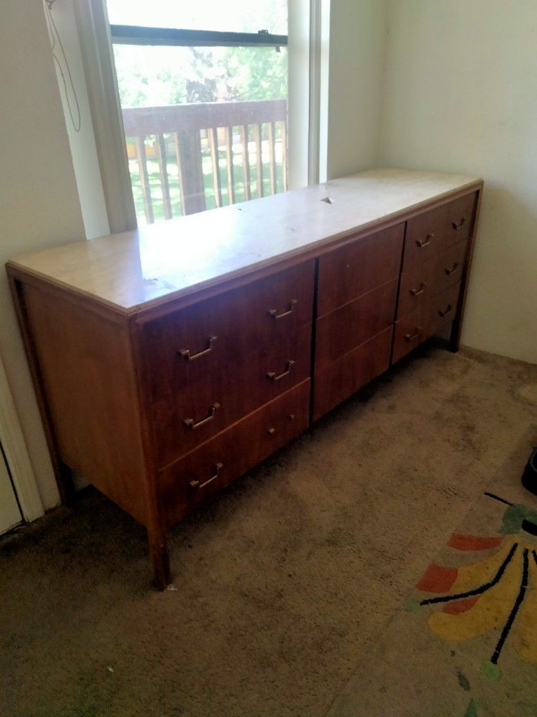 Dresser And End Tables