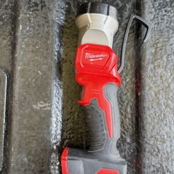 M18 18-Volt Lithium-lon Cordless 100 Lumens LED Flashlight (Tool-Only)