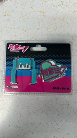 Hatsune Miku Pin Pack of 2