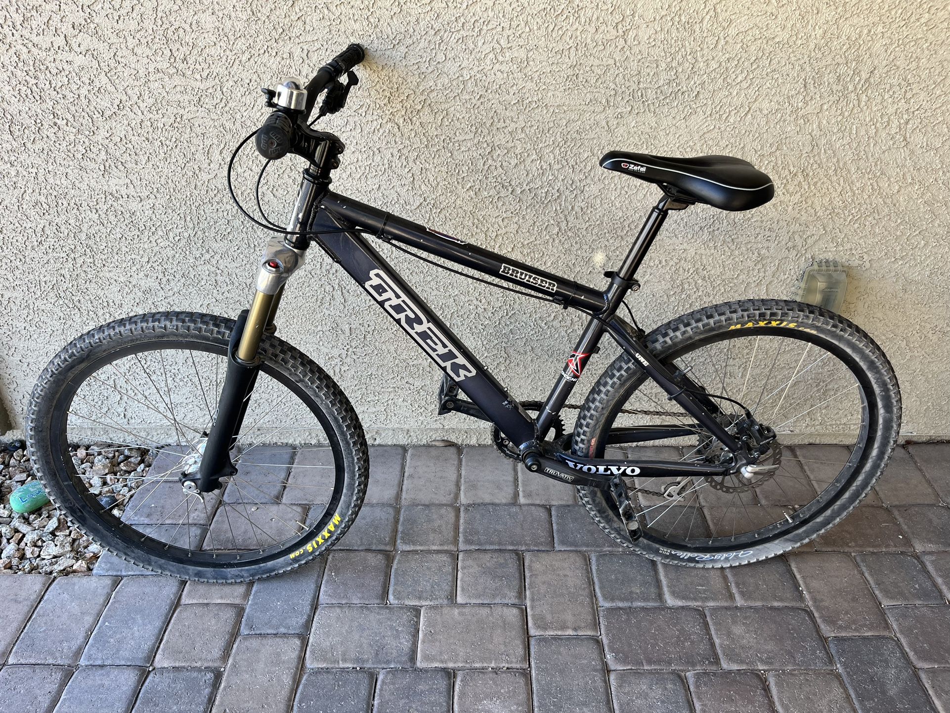 Trek bruiser mountain bike hot sale