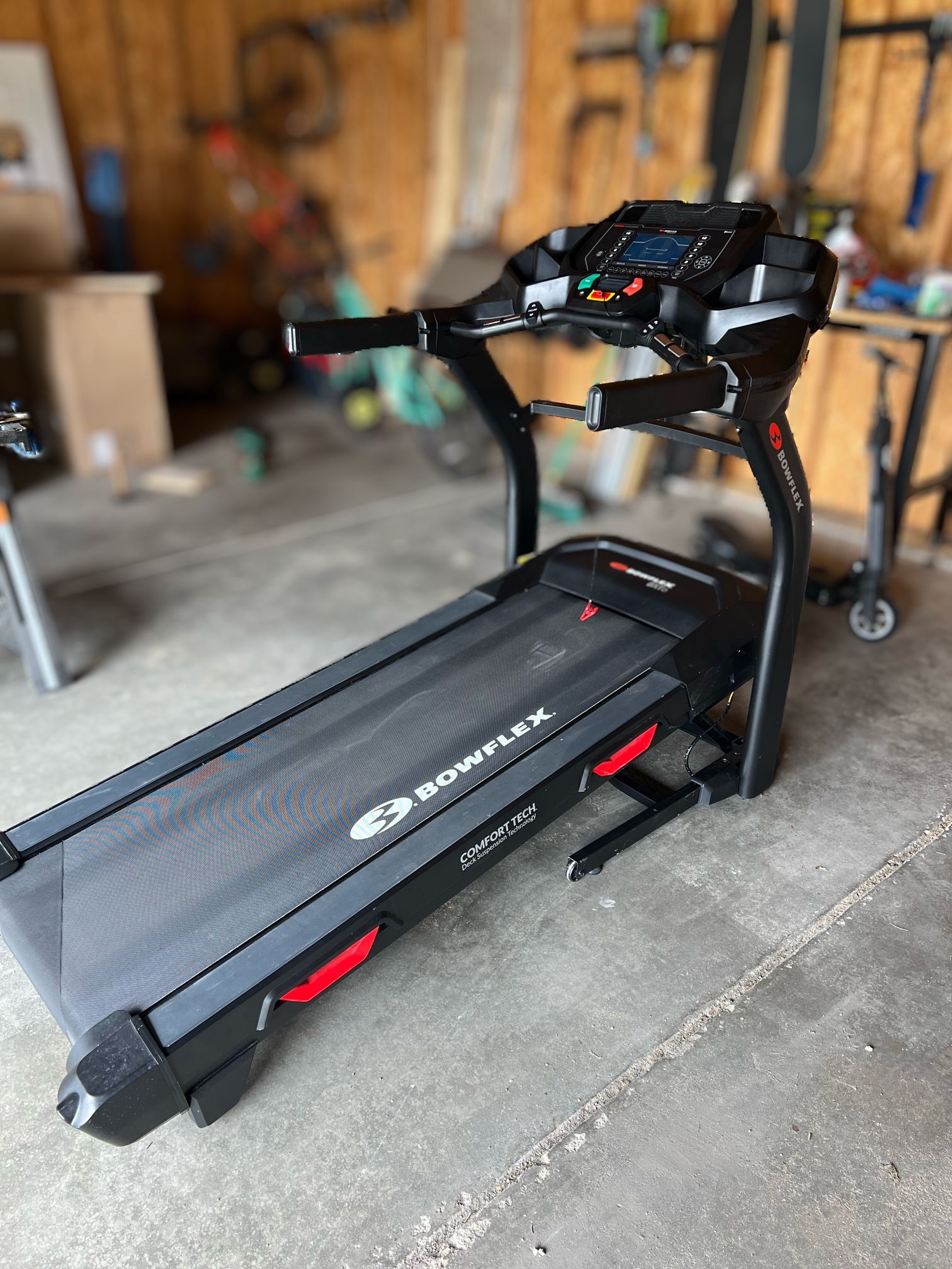 Treadmill For Sale: Bowflex BXT6